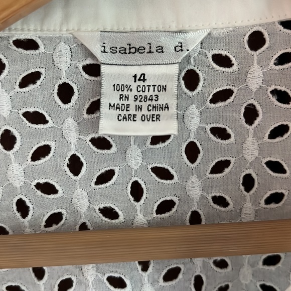 Isabela D. White Eyelet Flower Lace Button Down Shirt 3/4 Sleeve V Neck Size 14 - Picture 5 of 7